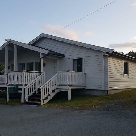 Lyngsalpan Cruise Lodge - Rodtinden Nord-Lenangen Esterno foto