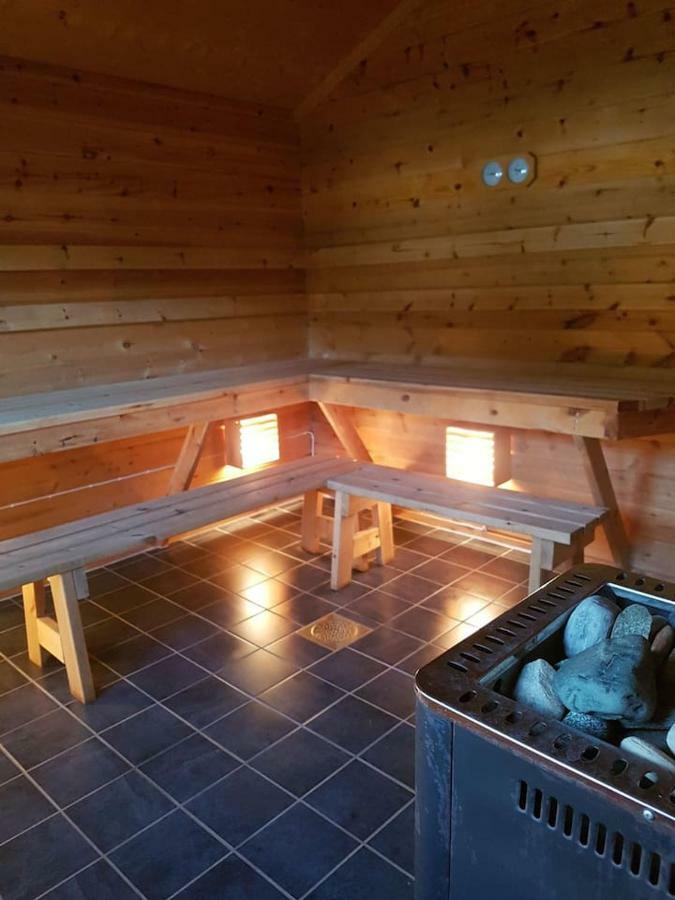 Lyngsalpan Cruise Lodge - Rodtinden Nord-Lenangen Esterno foto